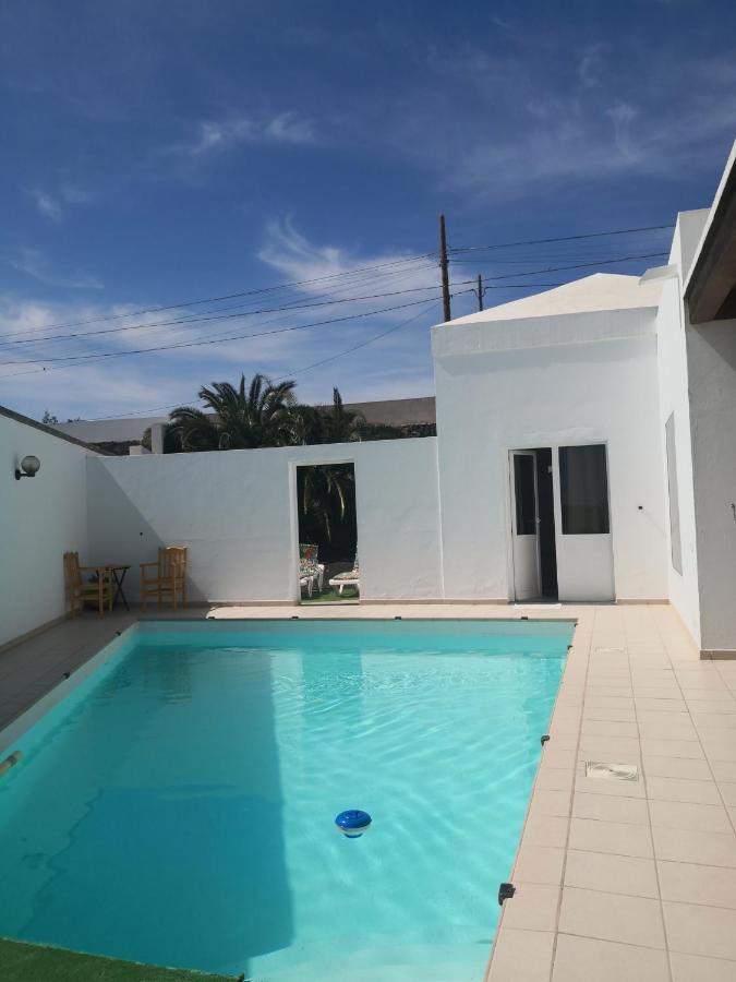 El Limonero Apartment Tias Luaran gambar